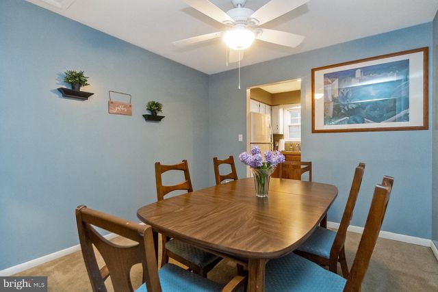 2275 IRMA DR, Allentown, PA 18109