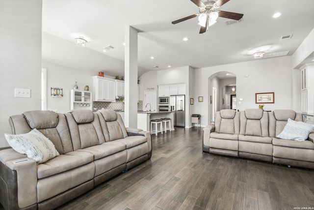 106 Dry Creek, Boerne, TX 78006