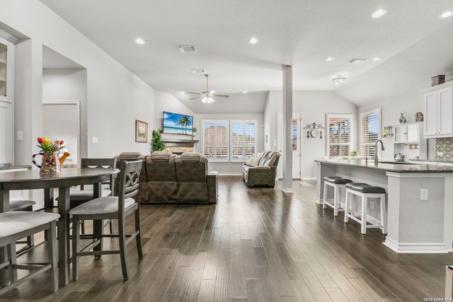 106 Dry Creek, Boerne, TX 78006