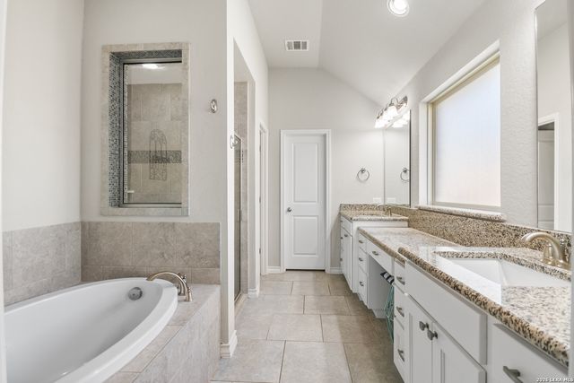 106 Dry Creek, Boerne, TX 78006