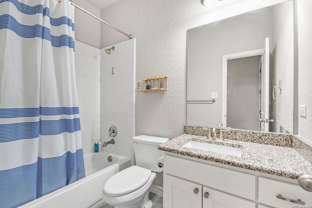 106 Dry Creek, Boerne, TX 78006