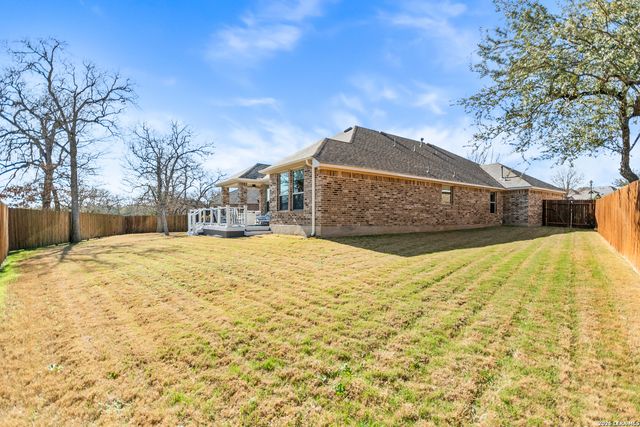 106 Dry Creek, Boerne, TX 78006