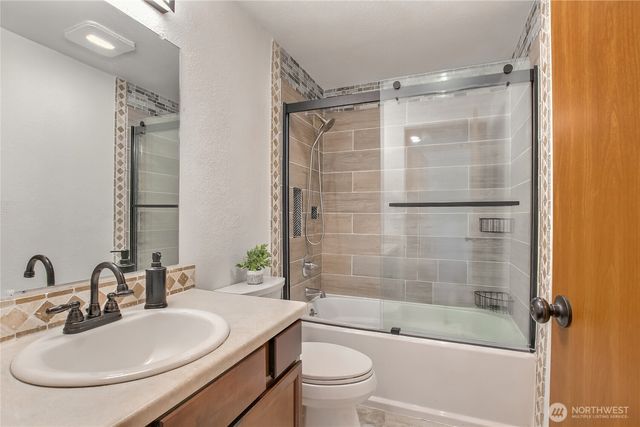 15611 SE 322nd Place, Auburn, WA 98092