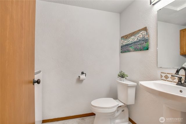 15611 SE 322nd Place, Auburn, WA 98092