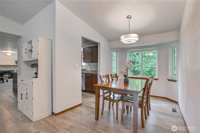 15611 SE 322nd Place, Auburn, WA 98092