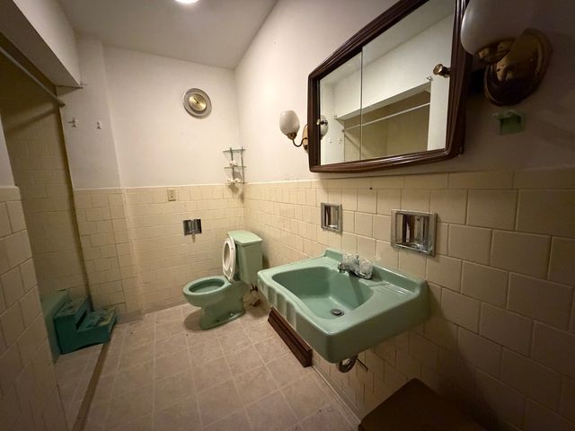 1208 W Church Street, Urbana, IL 61801