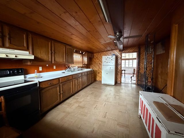 1208 W Church Street, Urbana, IL 61801