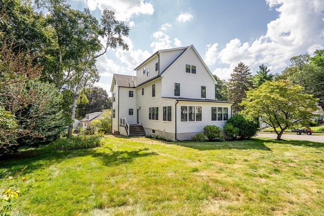 7 Oak Hill Dr, Arlington, MA 02474