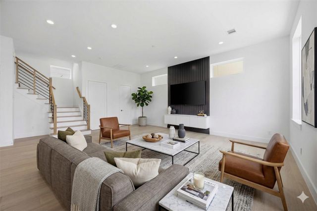 1110 Peden Street C, Houston, TX 77006