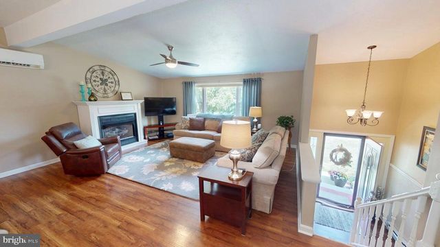 70 SLOPING VIEW DR, Du Bois, PA 15801