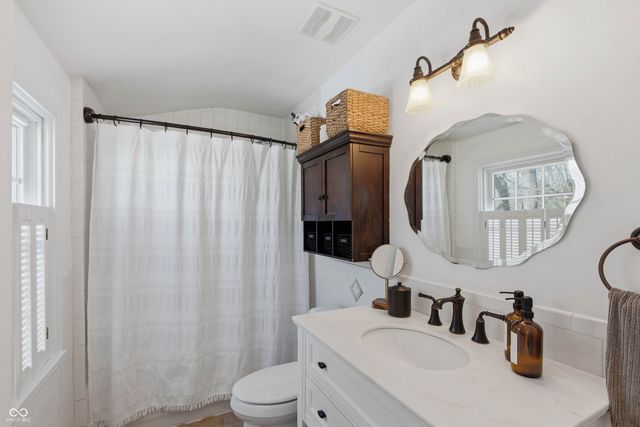 194 E Columbia Street, Danville, IN 46122