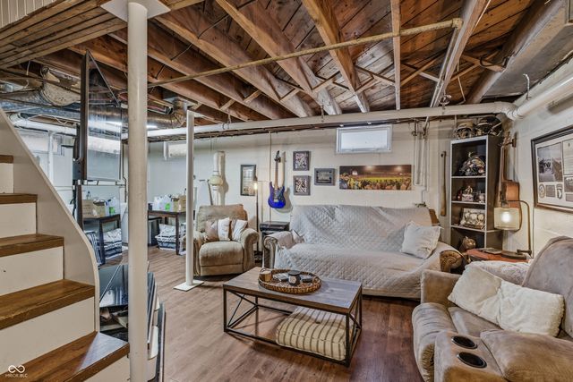 194 E Columbia Street, Danville, IN 46122