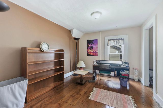 905 Crescent Avenue, Fort Wayne, FL 46805