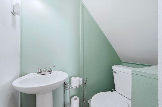 905 Crescent Avenue, Fort Wayne, FL 46805