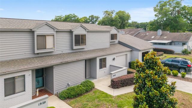 1927 SE 37TH COURT CIRCLE, Ocala, FL 34471