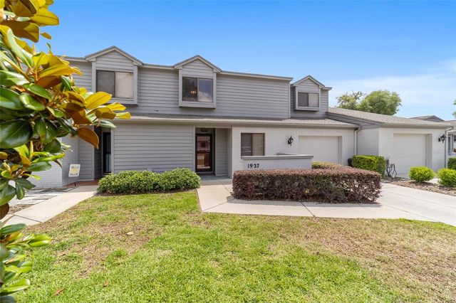 1927 SE 37TH COURT CIRCLE, Ocala, FL 34471
