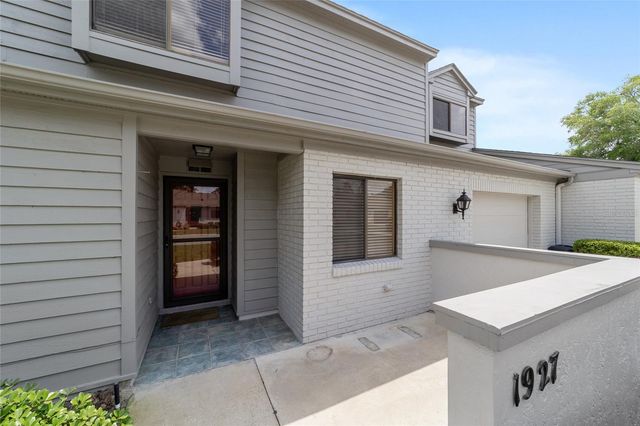 1927 SE 37TH COURT CIRCLE, Ocala, FL 34471