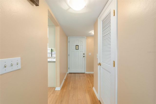 1927 SE 37TH COURT CIRCLE, Ocala, FL 34471