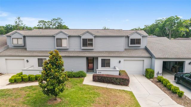1927 SE 37TH COURT CIRCLE, Ocala, FL 34471