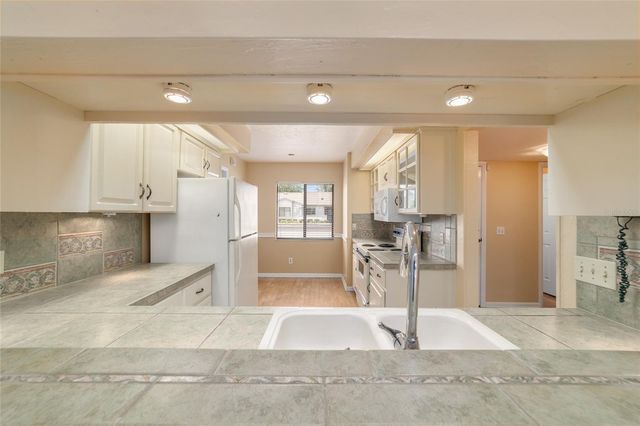 1927 SE 37TH COURT CIRCLE, Ocala, FL 34471