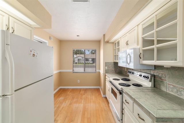 1927 SE 37TH COURT CIRCLE, Ocala, FL 34471