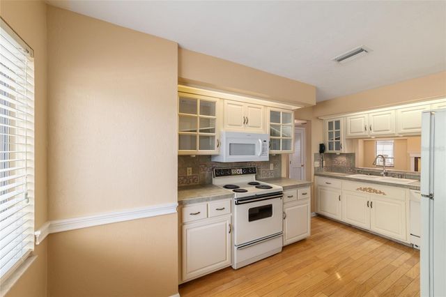 1927 SE 37TH COURT CIRCLE, Ocala, FL 34471