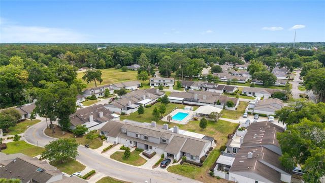 1927 SE 37TH COURT CIRCLE, Ocala, FL 34471