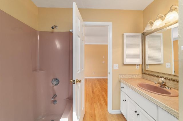 1927 SE 37TH COURT CIRCLE, Ocala, FL 34471