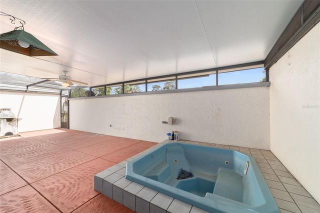 1927 SE 37TH COURT CIRCLE, Ocala, FL 34471