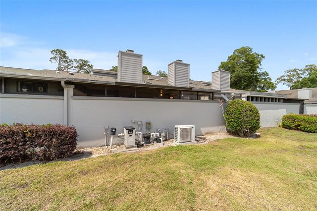 1927 SE 37TH COURT CIRCLE, Ocala, FL 34471