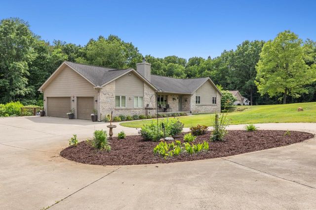 10862 Silver Lake Road, Green Oak Twp, MI 48178
