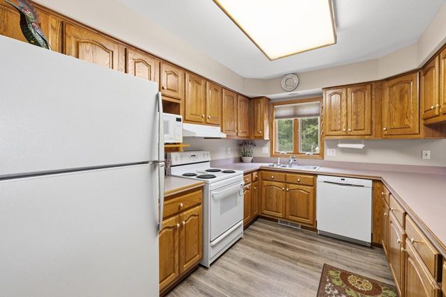 10862 Silver Lake Road, Green Oak Twp, MI 48178
