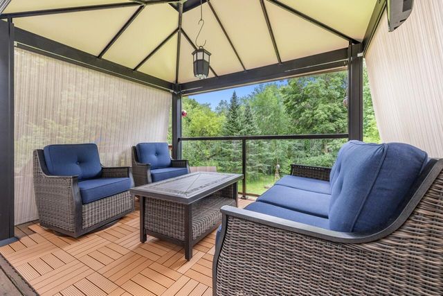 10862 Silver Lake Road, Green Oak Twp, MI 48178
