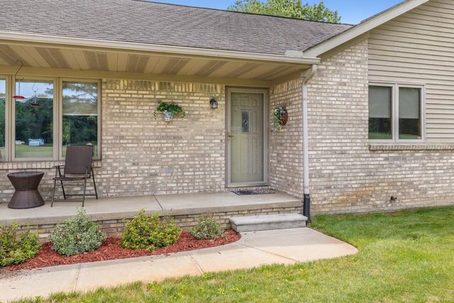 10862 Silver Lake Road, Green Oak Twp, MI 48178