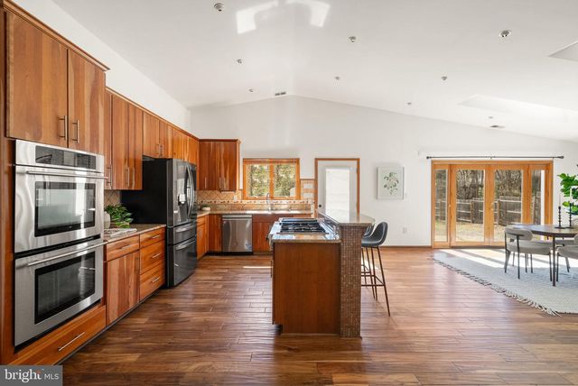 8737 REDMAN ST, Springfield, VA 22153