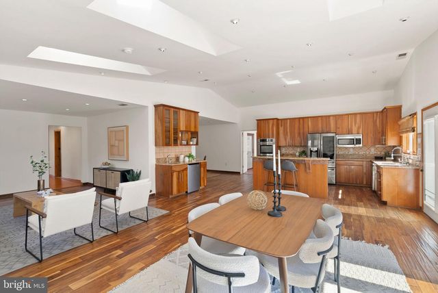 8737 REDMAN ST, Springfield, VA 22153