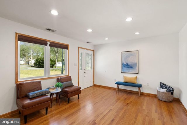 8737 REDMAN ST, Springfield, VA 22153