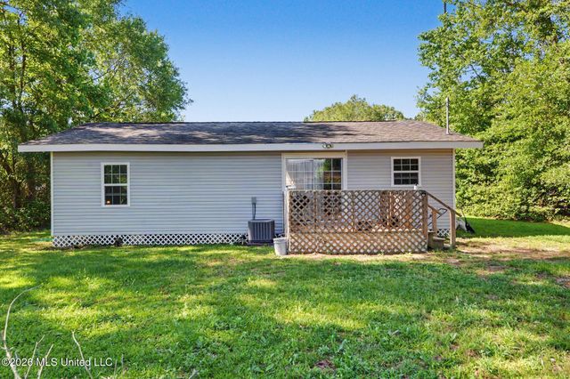 16098 Crestview Drive, Gulfport, MS 39503