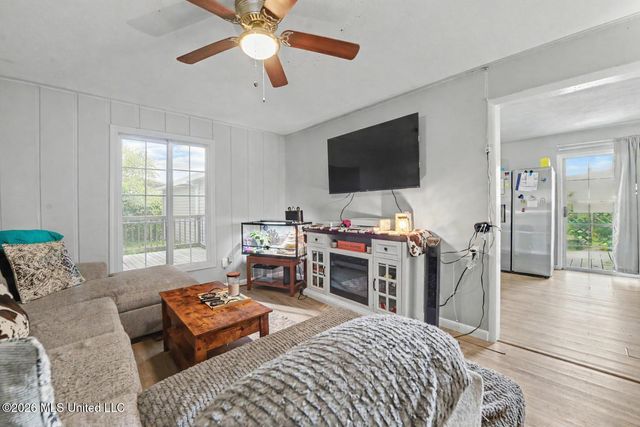 16098 Crestview Drive, Gulfport, MS 39503