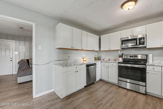 16098 Crestview Drive, Gulfport, MS 39503