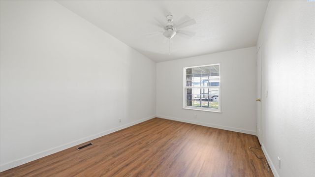 355 Old Inland Empire, Prosser, WA 99350