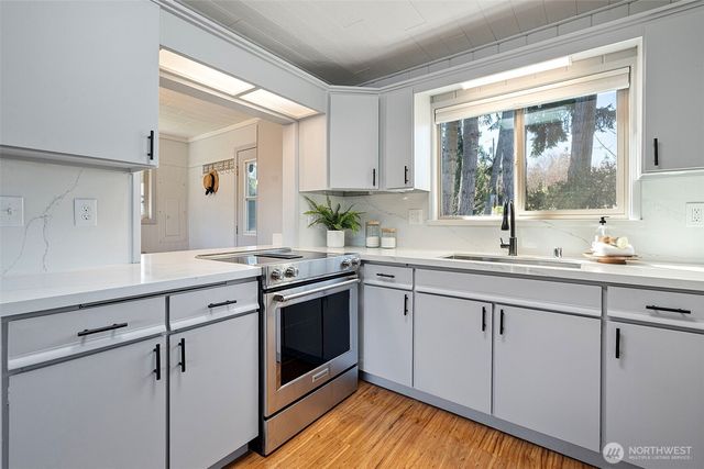 16714 Pleasant Beach Drive SE, Yelm, WA 98597