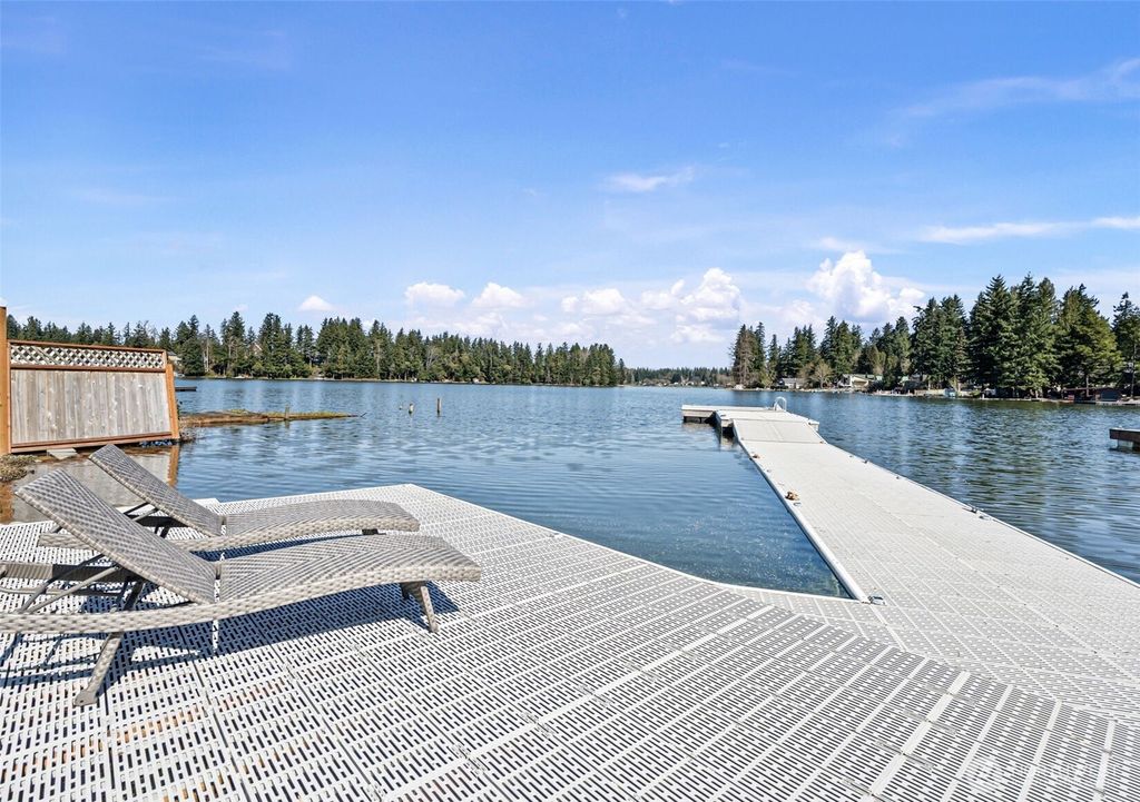 16714 Pleasant Beach Drive SE, Yelm, WA 98597