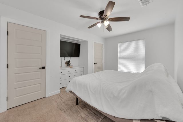 821 Lovers Lane, Grapevine, TX 76051