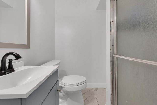 821 Lovers Lane, Grapevine, TX 76051