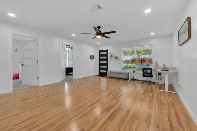 821 Lovers Lane, Grapevine, TX 76051
