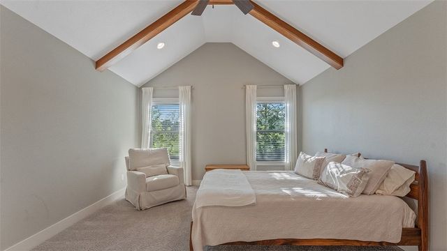 2733 N Grey Squirrel Drive, Fayetteville, AR 72704