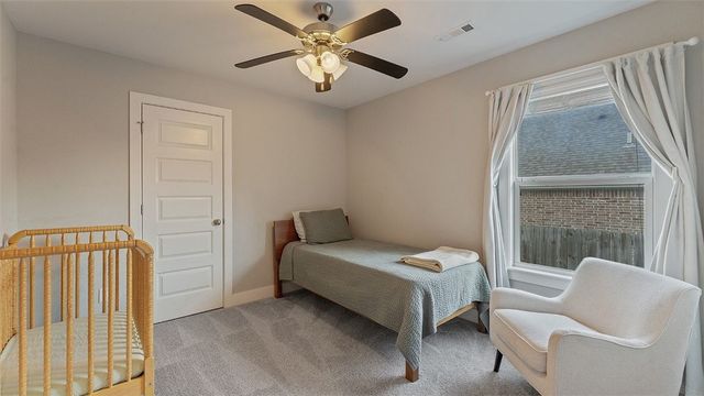 2733 N Grey Squirrel Drive, Fayetteville, AR 72704
