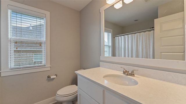 2733 N Grey Squirrel Drive, Fayetteville, AR 72704