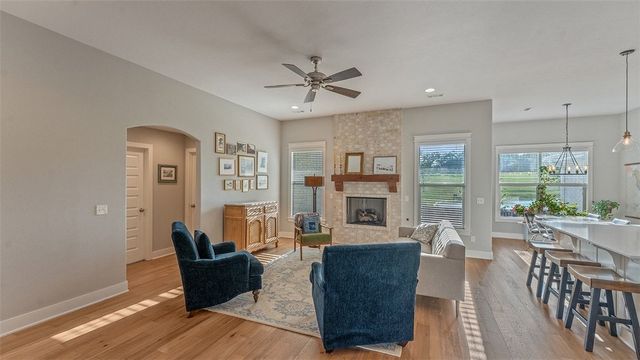 2733 N Grey Squirrel Drive, Fayetteville, AR 72704